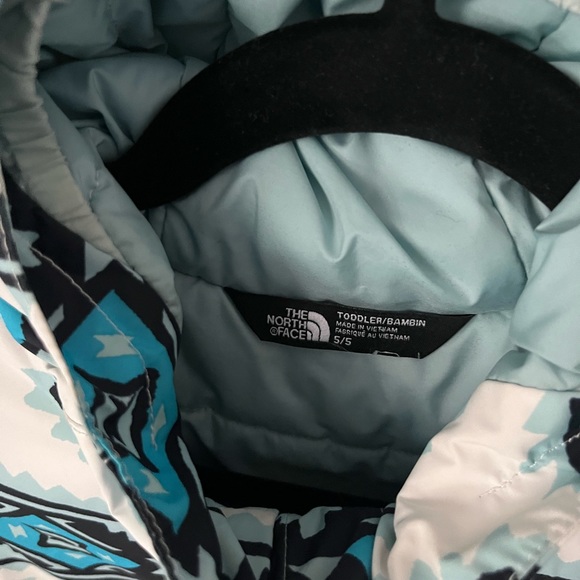 The North Face Size 5 Kids Toddler Snowquest Insulated Jacket - Toddler - Picture 4 of 5